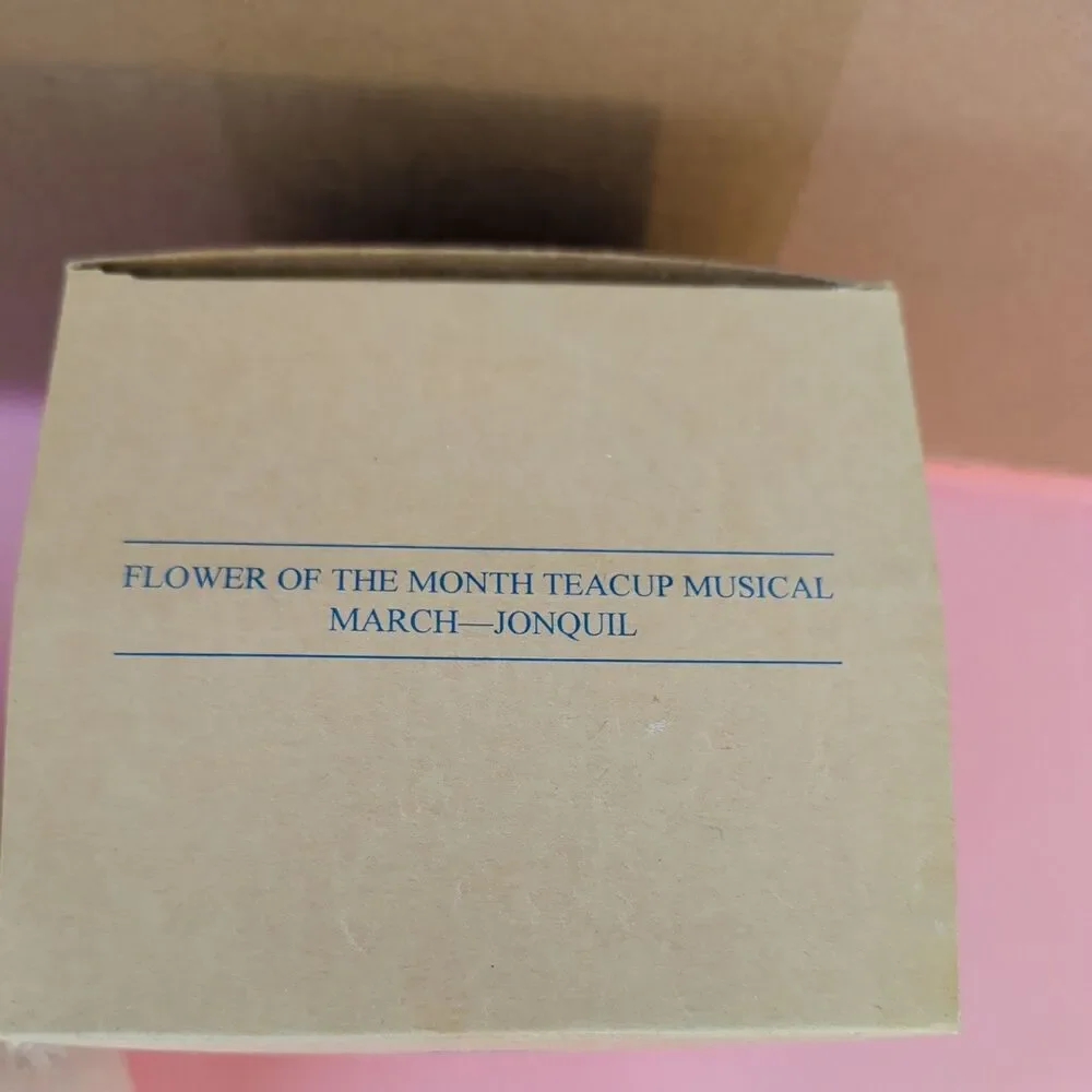 1998 Avon Flower Of The Month Teacup Music Box November Pre-Owned Vintage